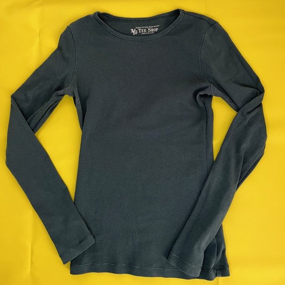 Victoria's Secret Dark Green Long Sleeve Tee - Picture 1 of 4